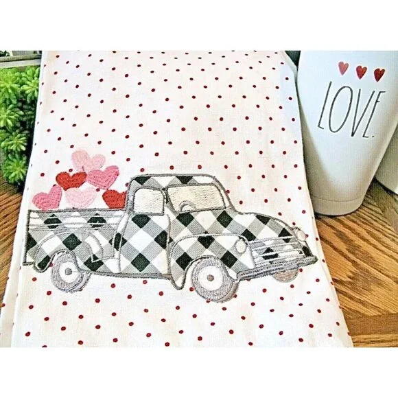 New Nicole Miller Pickup Truck & Hearts Valentine Kitchen Hand Towels Set of 2 - Picture 2 of 6